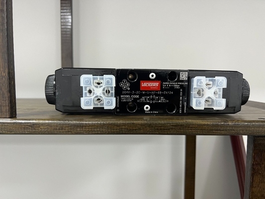 싱글 시터 Dg4V-3-6c-M -U-H5-60 전자기 밸브 패키지 크기 12.00cm * 10.00cm * 9.00cm