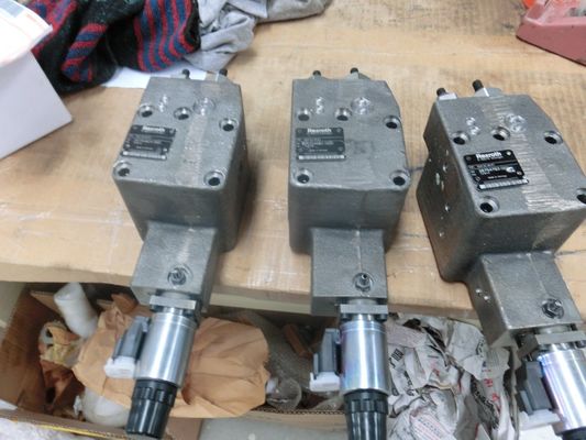 오일 A10VG K3V112 Dt 수압 펌프 수압 예비 부품 간편 유지 보수